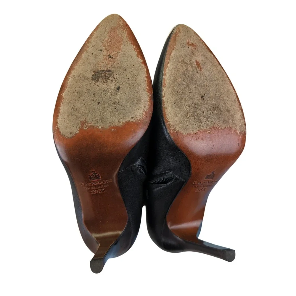 Lanvin style bootie